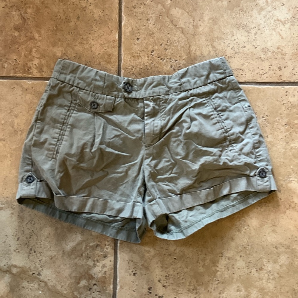 Banana republic, size 2 khaki shorts - Picture 1 of 2